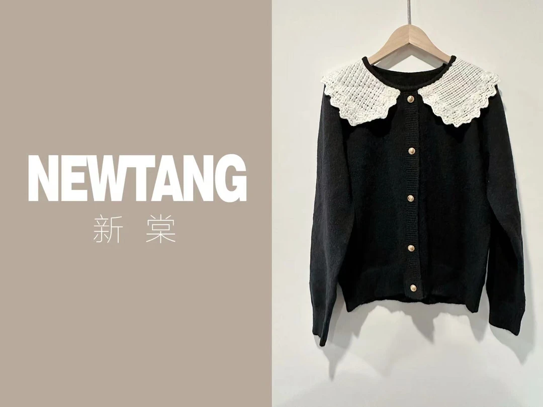 娃娃领慕斯黑毛衣5893