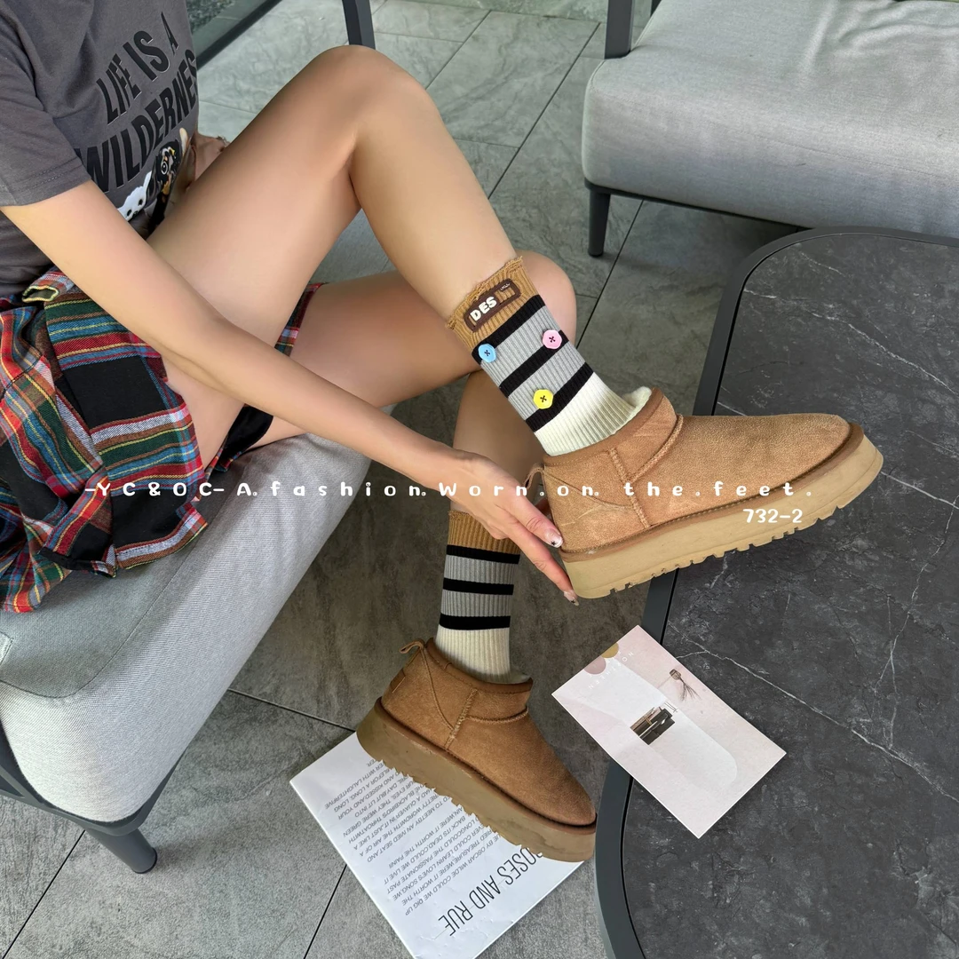 YCOC732-2秋冬新款女士饰品袜韩版时尚百搭轻奢烫印舒适装饰袜