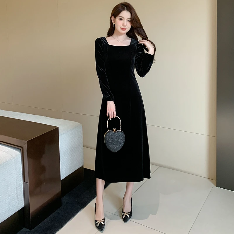 金丝绒连衣裙女秋冬长袖收腰修身复古法式方领小黑裙A字裙小礼服