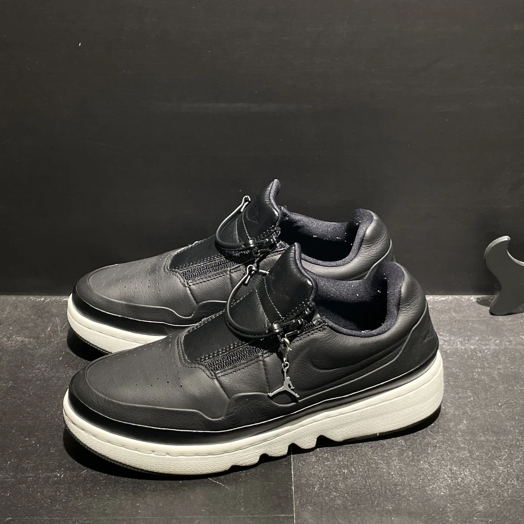 38码240内长｜正品9新 Jordan Air Jordan 1 Jester XX 女款 黑白