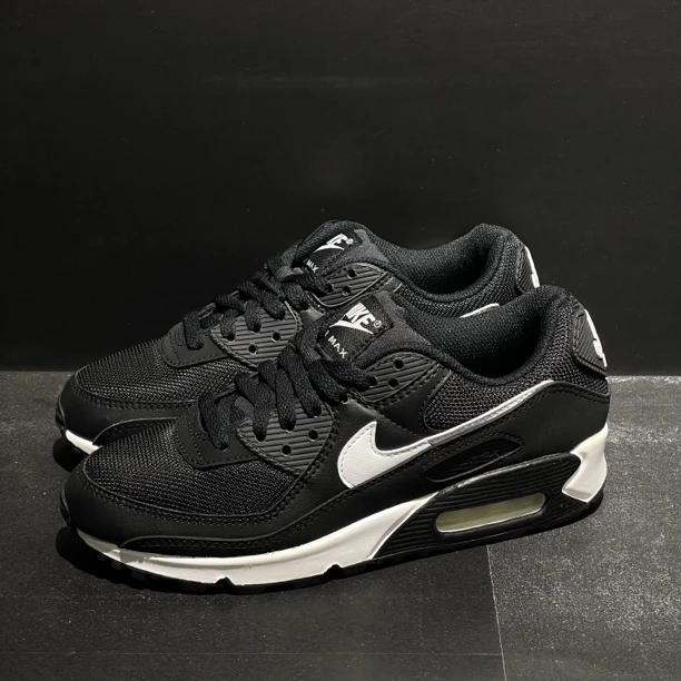 38码240内长｜正品准新 未使用 nike air max90 黑白 复古休闲鞋