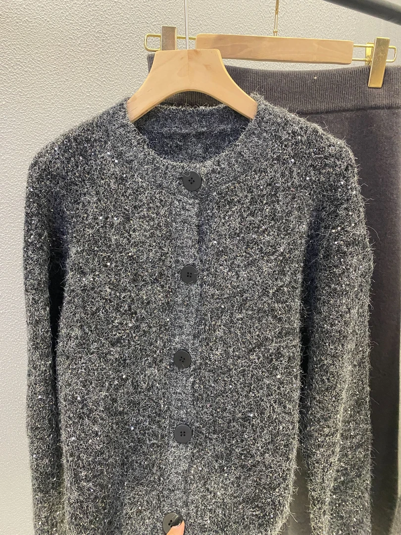 高级感法式小香灰色亮丝加厚毛衣开衫针织宽松外套上衣冬装女慵懒