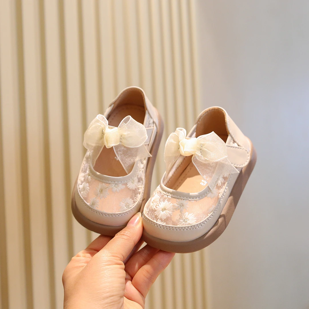 宝宝鞋子软底学步鞋儿童春秋女童婴儿幼儿休闲百搭透气小童小皮鞋