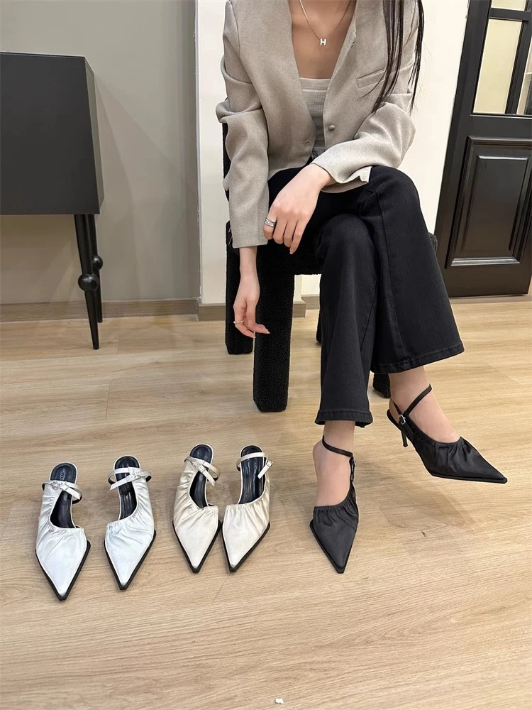 韩版绸面褶皱细高跟鞋配裙子气质包头凉鞋2024年春夏脚腕扣带单鞋