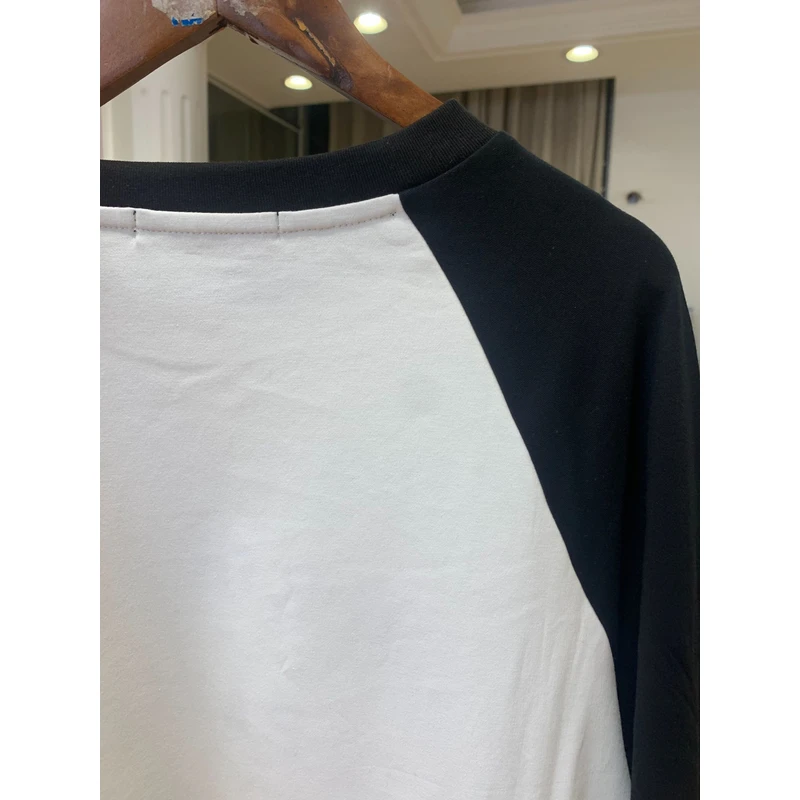 [富贵] 时尚女春夏秋季黑白拼色带字母长袖T上衣 ZK084