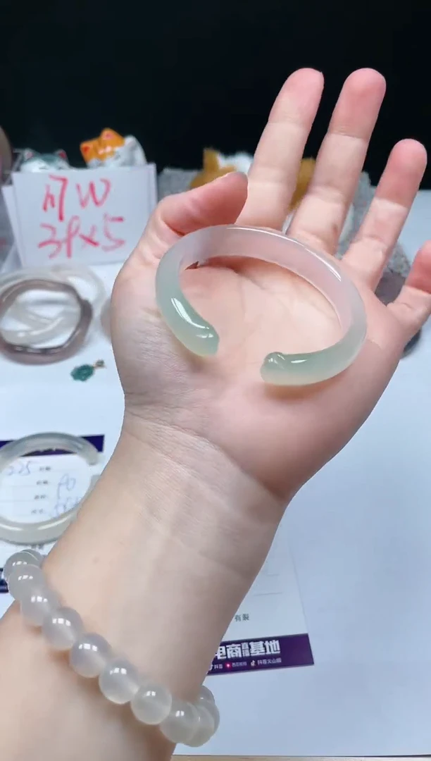 【闪购商品】玛瑙/玉髓手镯未镶嵌226-55