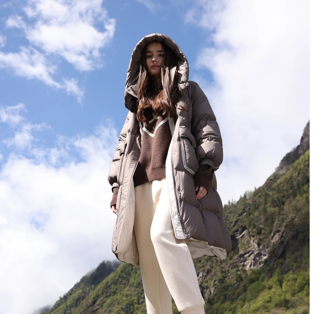 【念一甄选】芭依璐时尚大口袋蓬松立领H型时尚羽绒服88Y6559