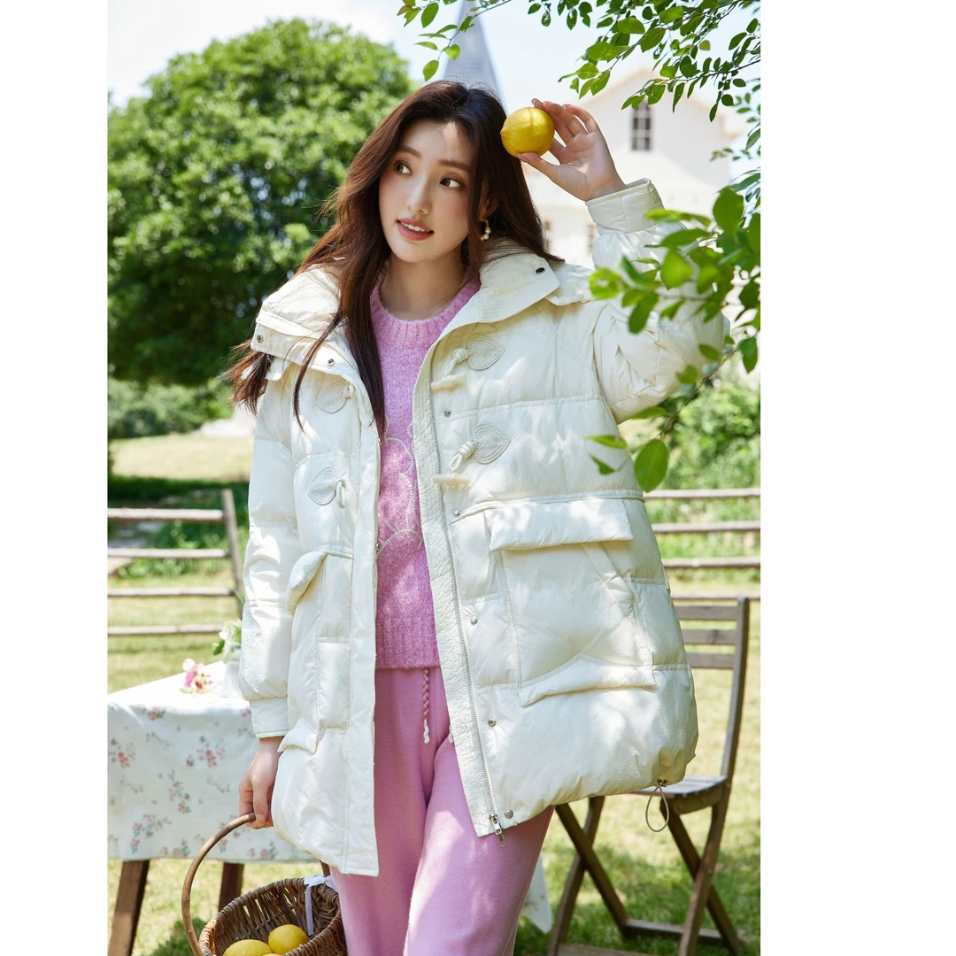 【高定】芭依璐爱心立领带帽羽绒服88Y6045（颜色不同面料）