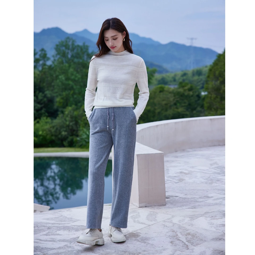 【彩彩】芭依璐冬季新款细坑条纹肌理绒感简约裤子88K2002