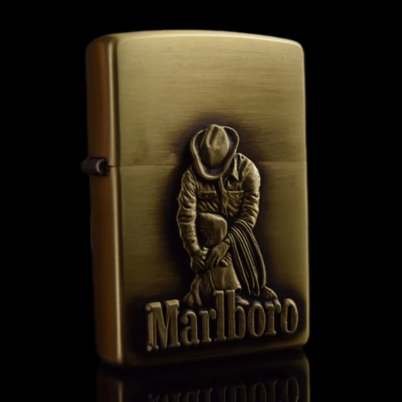 打火机XF常规平底黄铜万宝路贴章蹲姿DY9919TZ