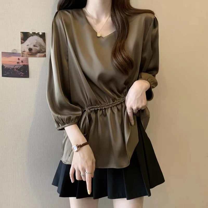 法式醋酸缎面褶皱七分袖衬衫大码胖早秋新款显瘦别致漂亮上衣女