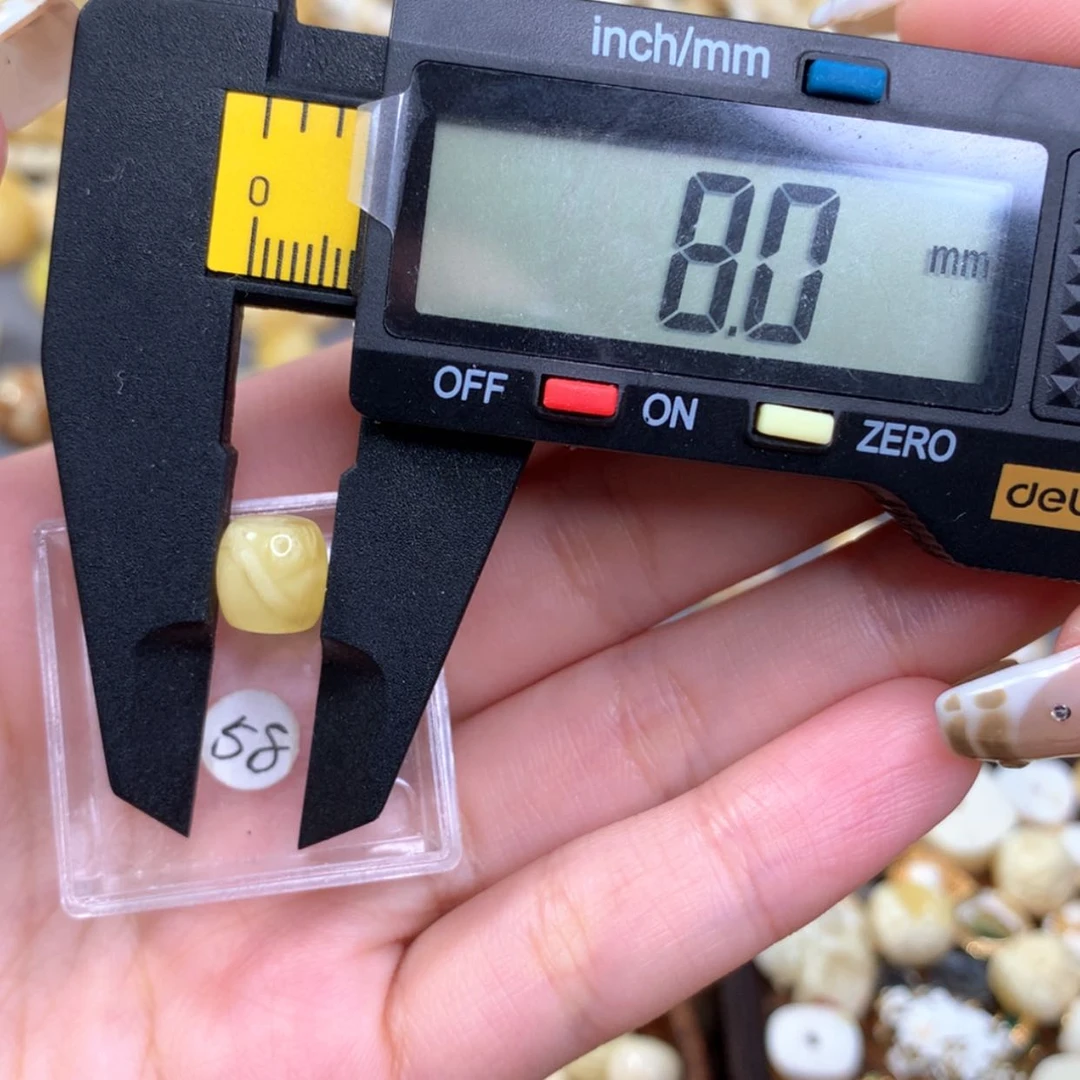 【闪购商品】琥珀裸石未镶嵌