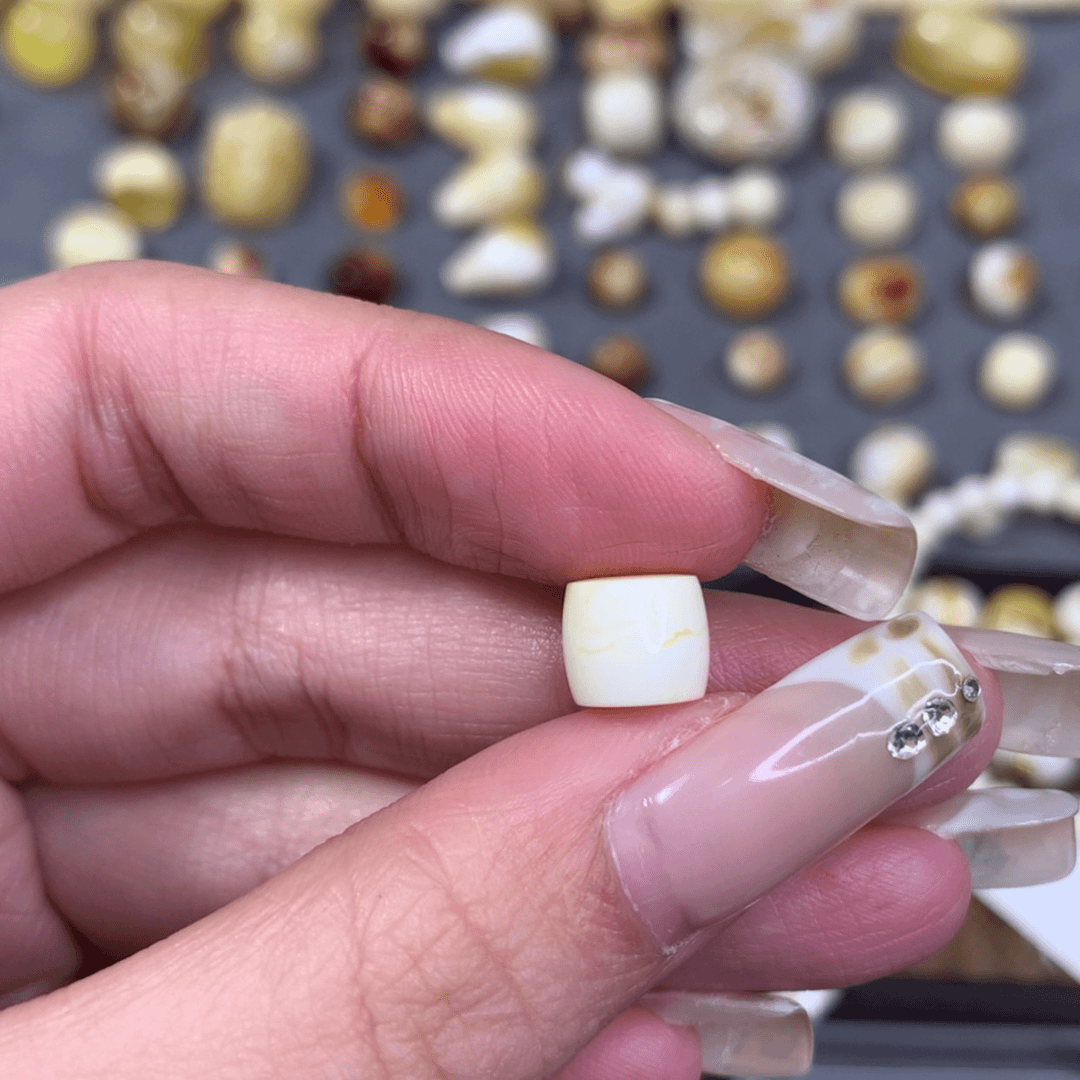 【闪购商品】琥珀裸石未镶嵌超***o