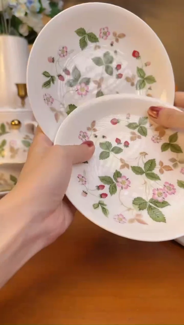 【闪购商品】高骨瓷草莓6寸深盘两个