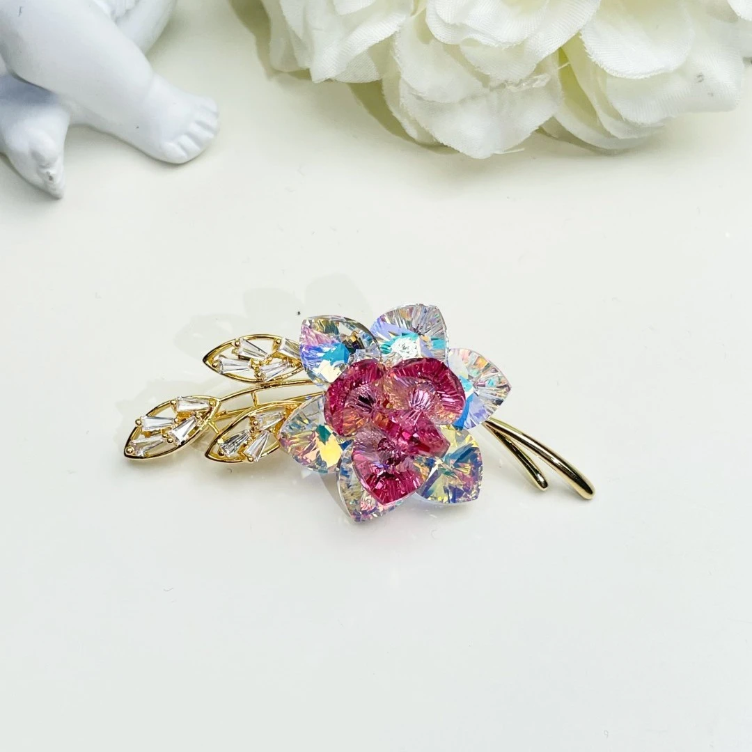 铜合金仿水晶胸针 GD486【施】粉白之穗花束胸针