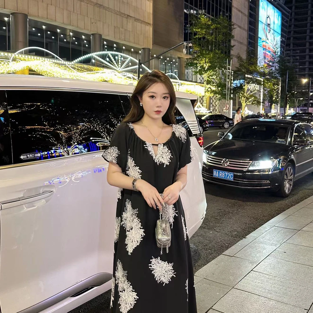 【琪琪推荐】大码女装度假慵懒风温柔气质宽松显瘦连衣裙D11663QQ