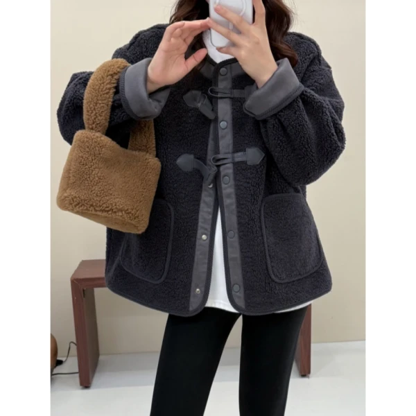 YU PAN 2024新款皮卷扣皮毛一体短款外套加厚保暖上衣爆款