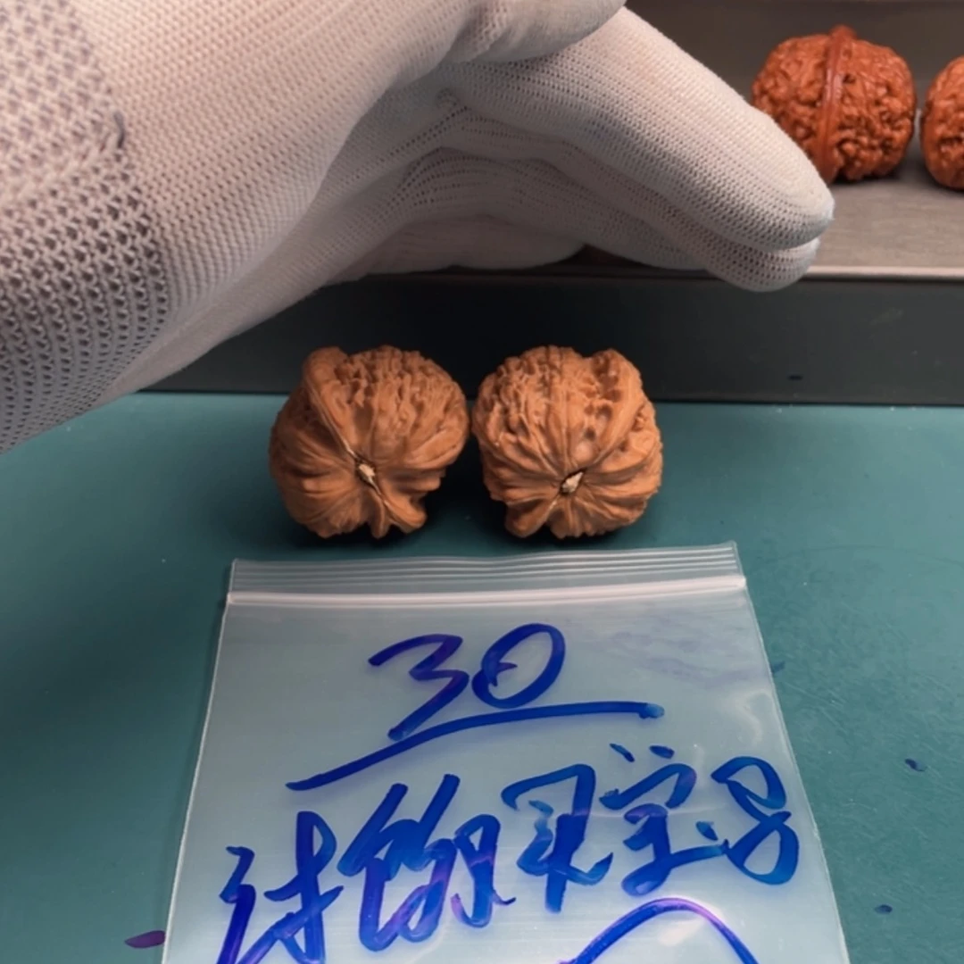 【闪购商品】文玩核桃核雕讨***马