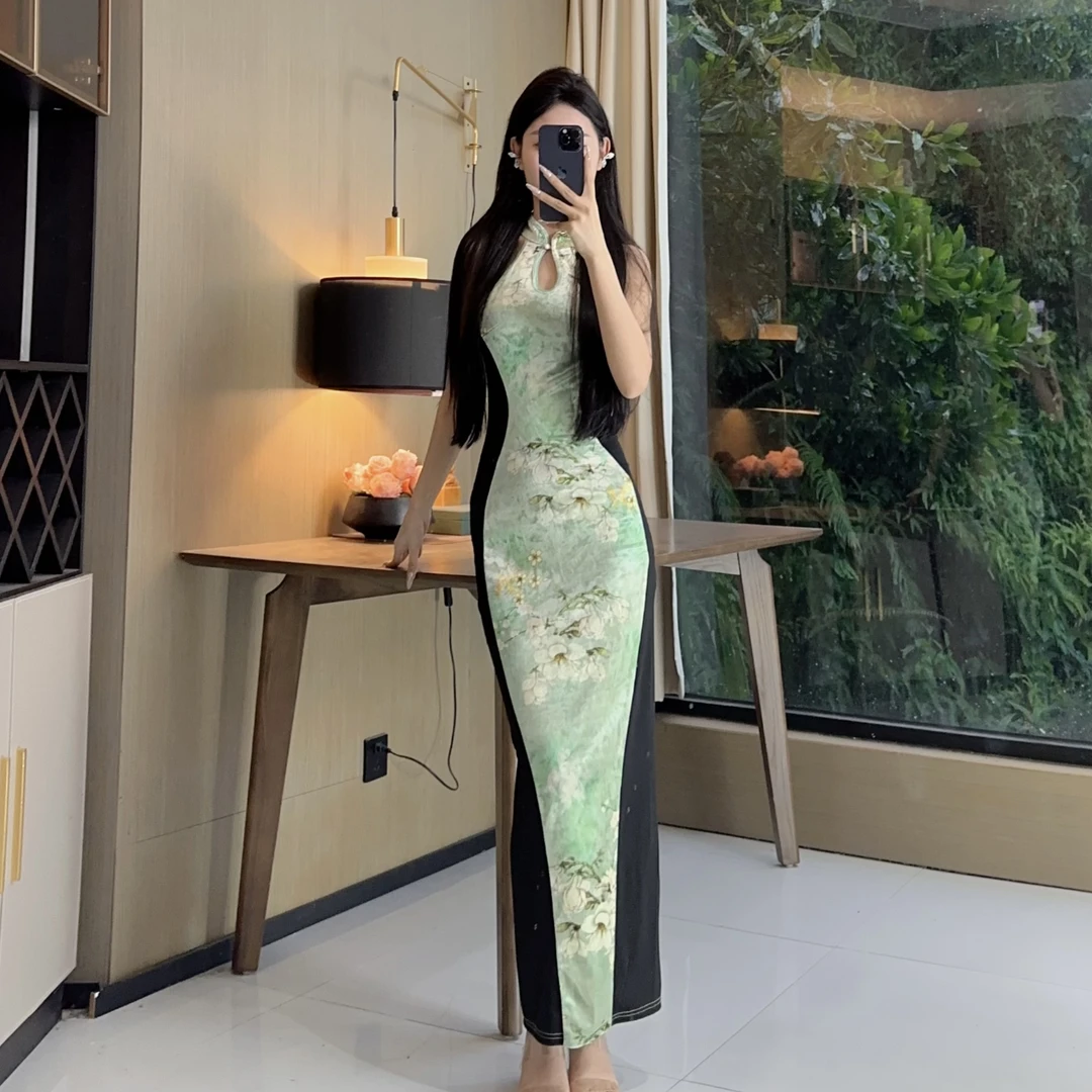 气质女人味轻奢立领无袖青涩百合显瘦性感包身时尚百搭开衩连衣裙