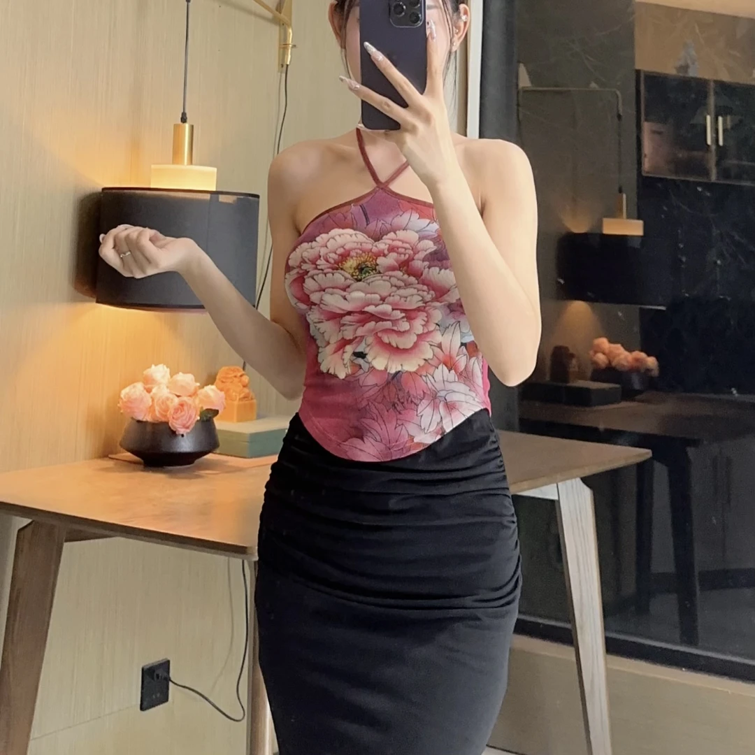 气质女人味轻奢时尚挂脖吊带无袖定位花丝软霞倾修身百搭小上衣