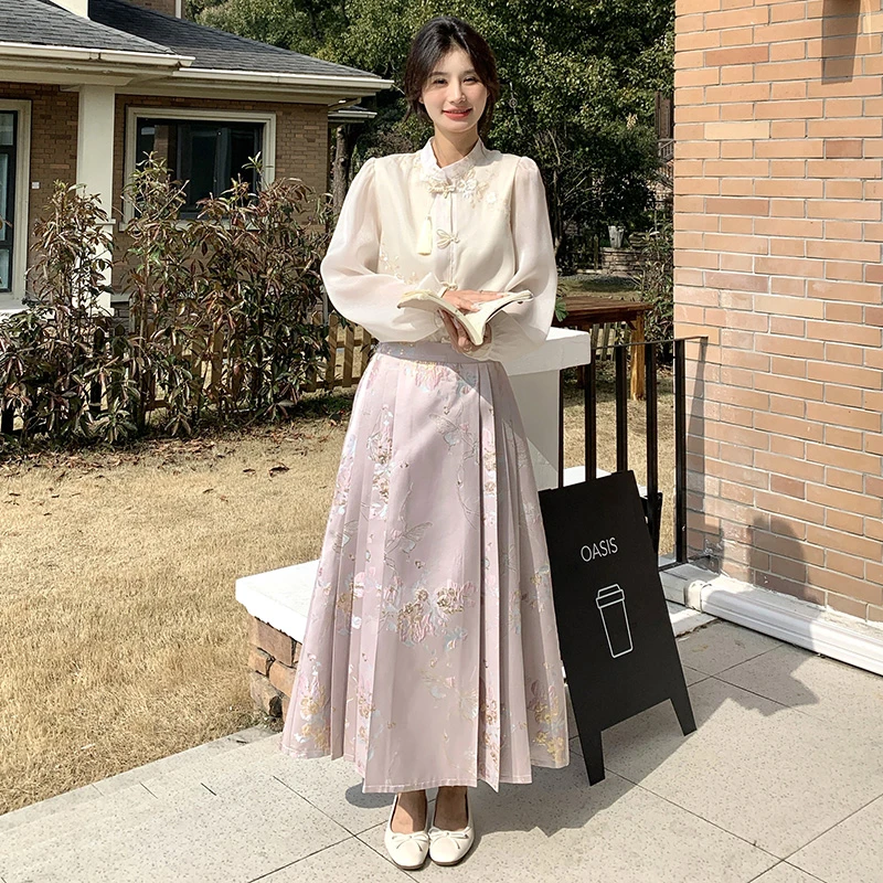 粉色新中式国风马面裙套装女春秋2025新款盘扣衬衫半身裙两件套潮