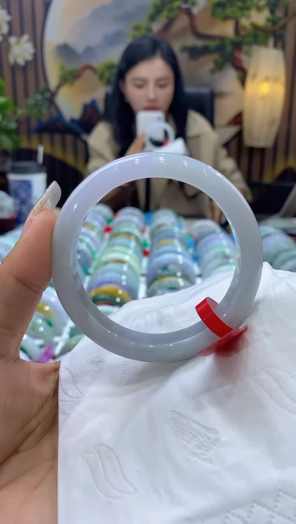 【闪购商品】翡翠手镯未镶嵌多人00004134