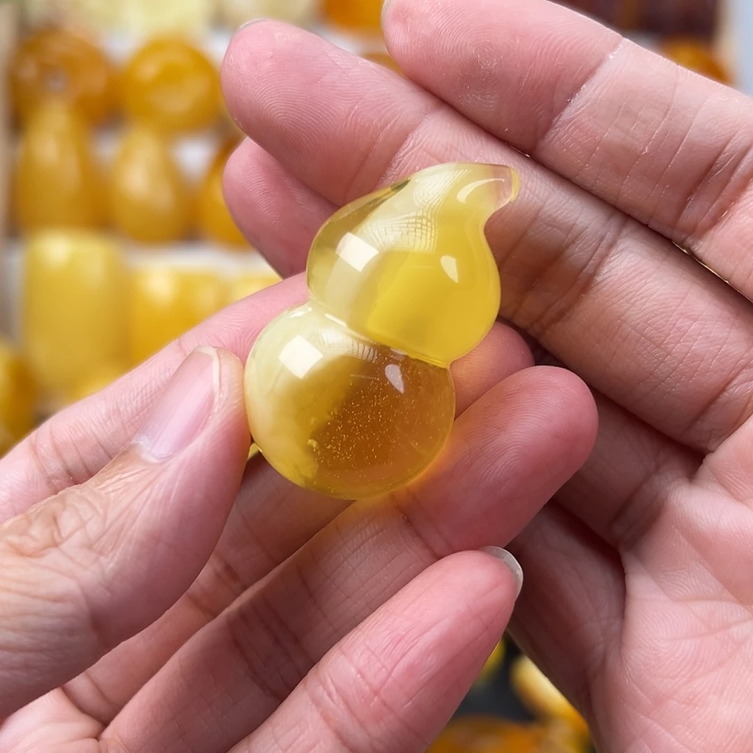 蜜蜡吊坠(赠链)未镶嵌