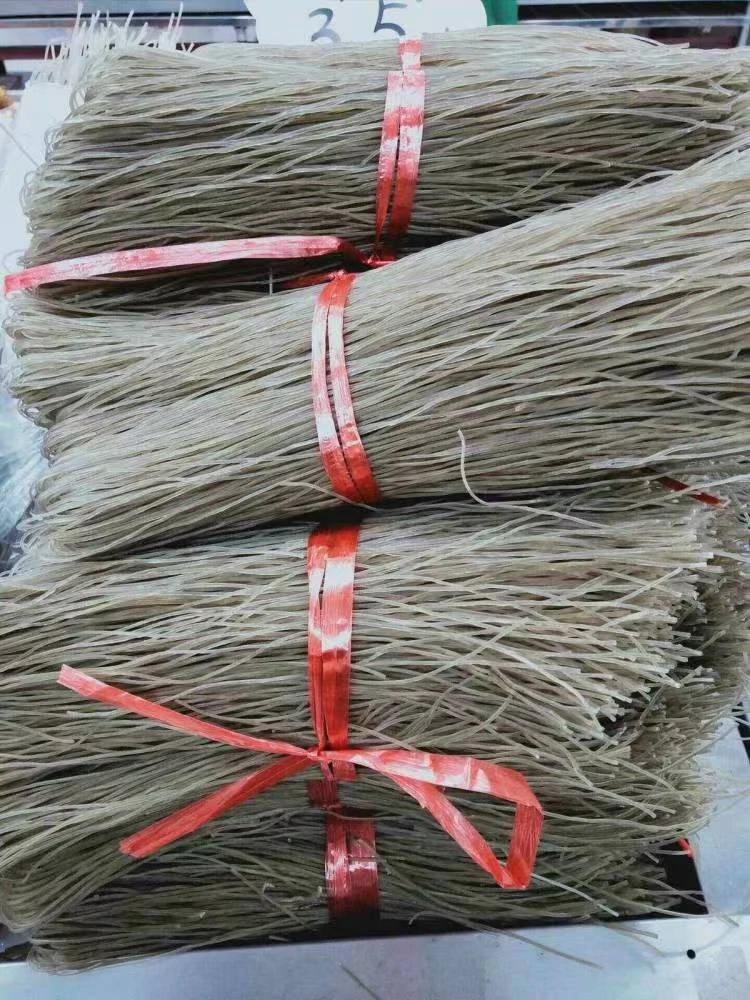 红薯芡粉条，香甜可口食用方便广受大家的喜爱。