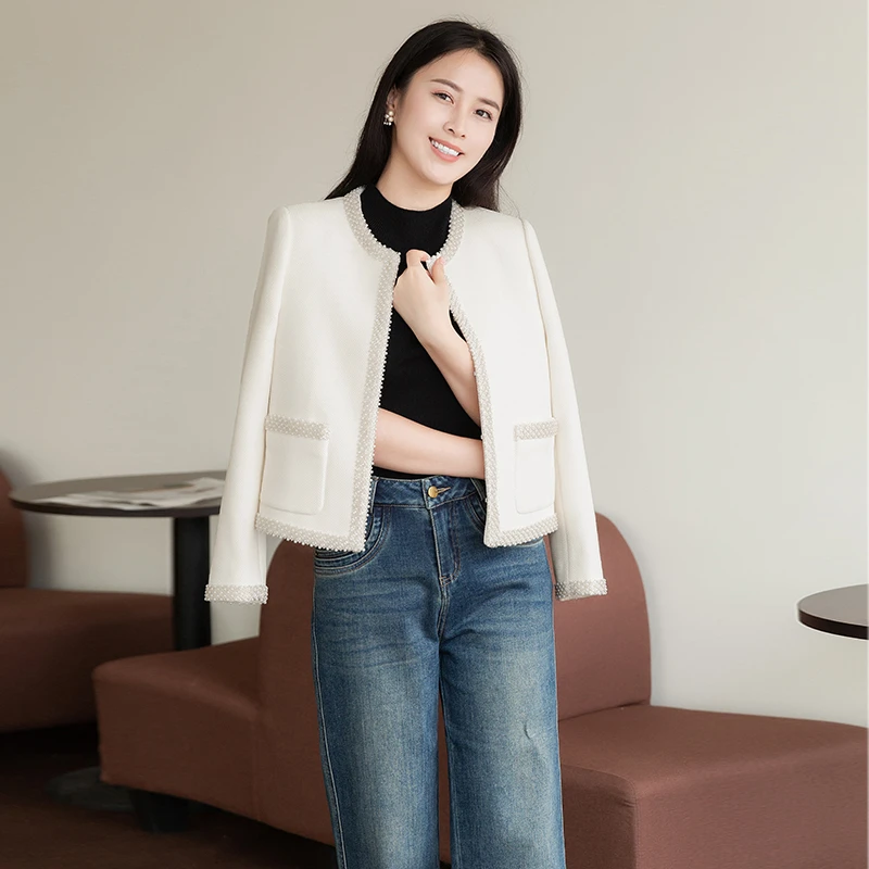 【idtto品牌】2024气质名媛钉珠小香风高级通勤短外套TVDC393