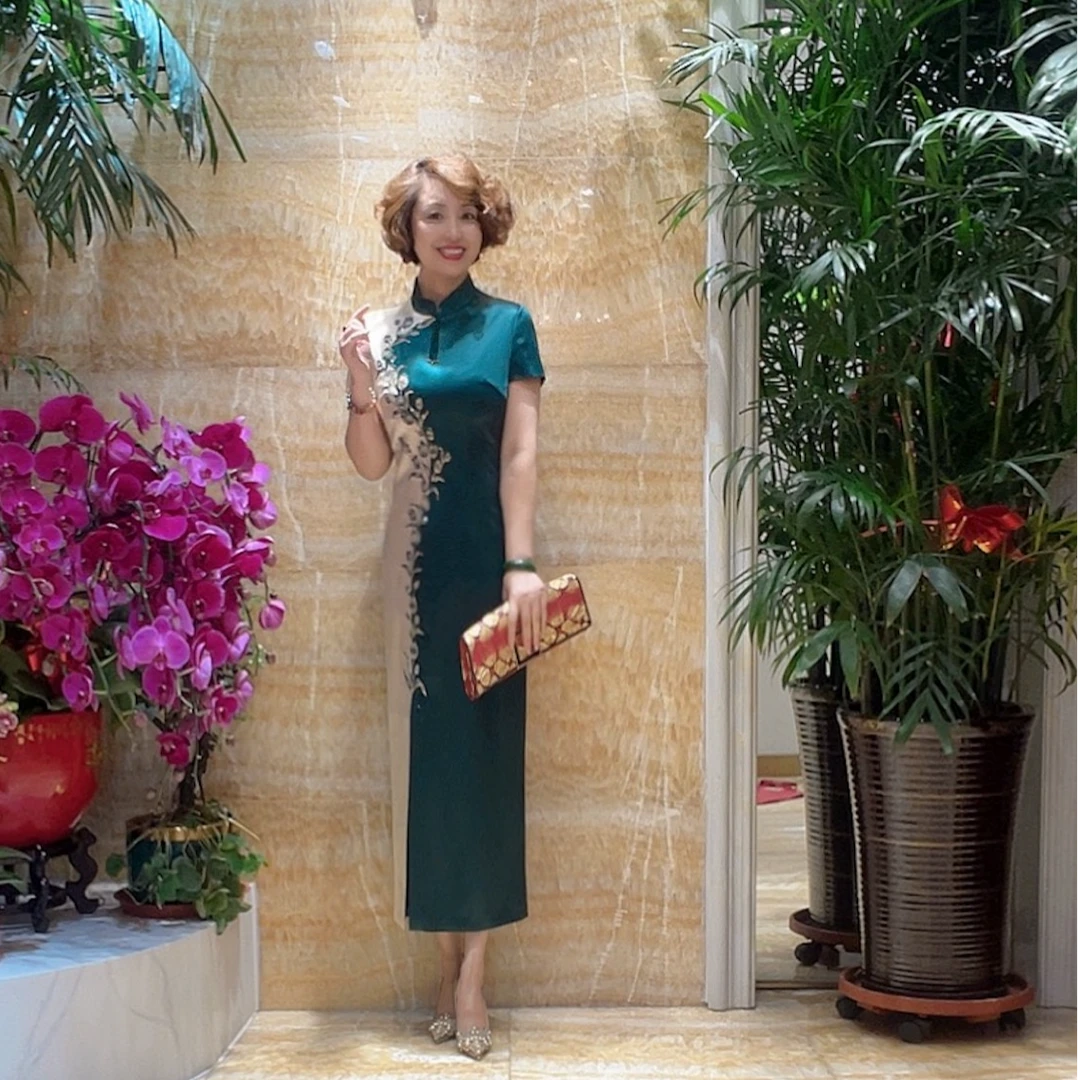 朱紫瑜17801喜婆婆喜妈妈旗袍绿色香槟金拼色设计修身显瘦中长款