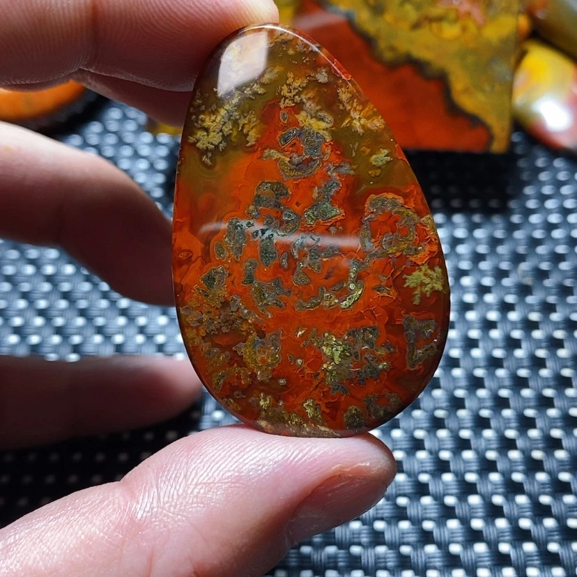 【闪购商品】玛瑙/玉髓颈饰未镶嵌小*哥