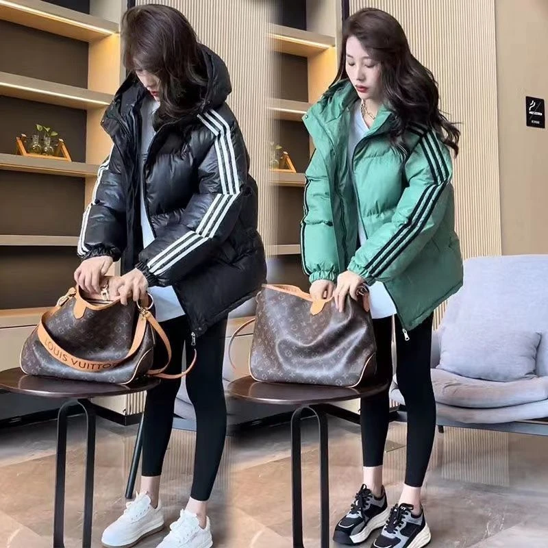 波司澄羽绒服羽绒羽绒新款冬季三条杠连帽运动款免洗加厚面包服保