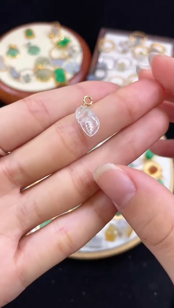 【闪购商品】翡翠吊坠(不含链)18K金镶嵌一个 JK671