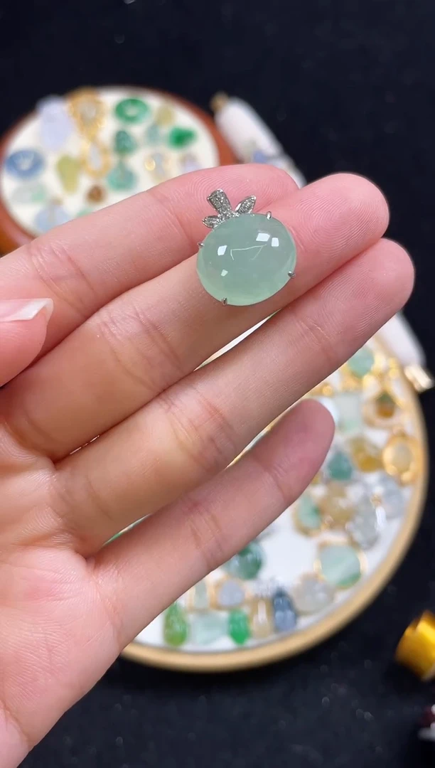 【闪购商品】翡翠吊坠(不含链)18K金镶嵌一个    JK436