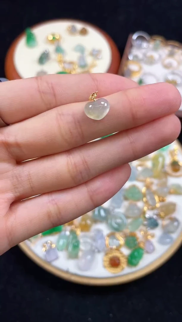 【闪购商品】翡翠吊坠(不含链)18K金镶嵌一个 JK453