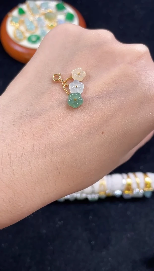 【闪购商品】翡翠吊坠(不含链)18K金镶嵌一个  JK608