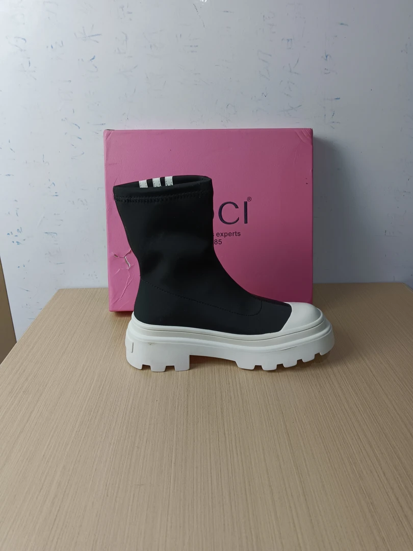 新款时尚瘦瘦靴7718