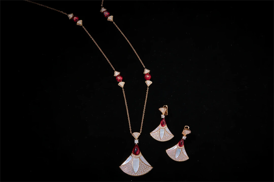 铜合金合成锆石项链 露丝同款宝家高定粉色扇子项链套装  D3612