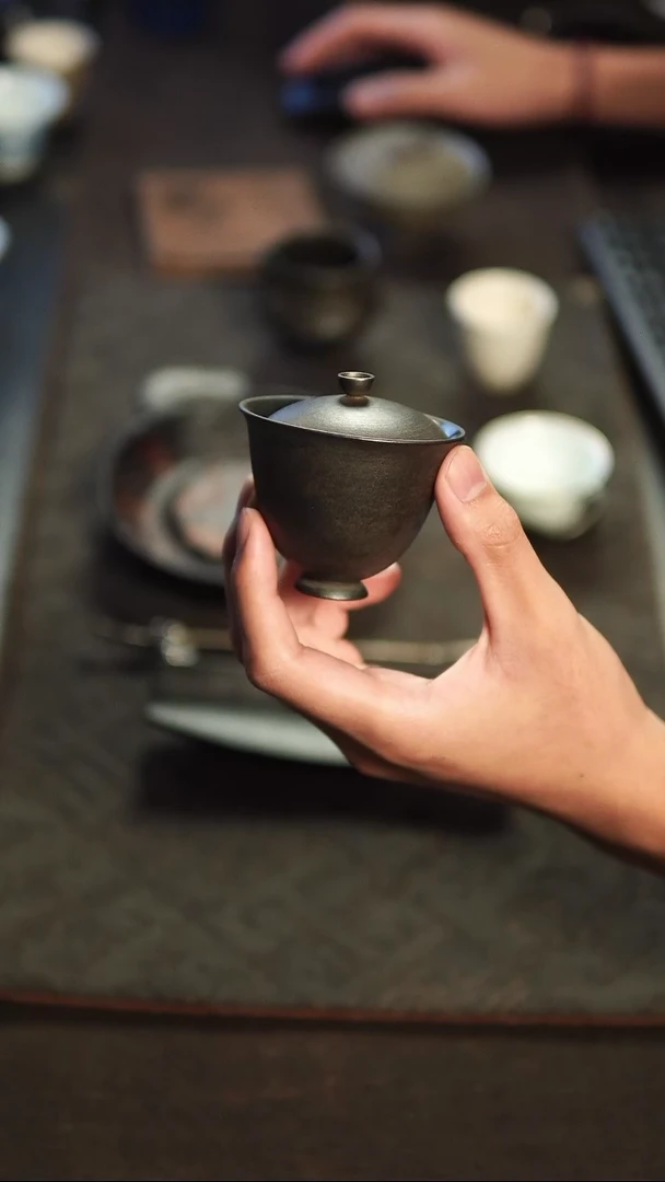 【闪购商品】卢阳陶泥草木灰釉盖碗