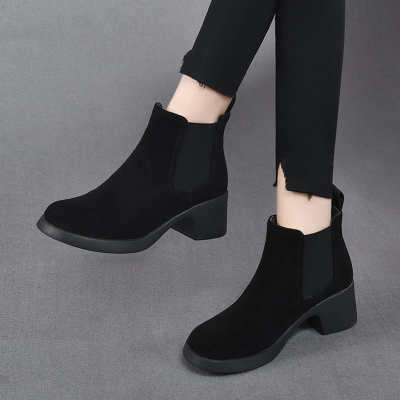 真皮切尔西短靴女2025秋冬新款高跟烟筒靴子粗跟加绒马丁靴英伦风