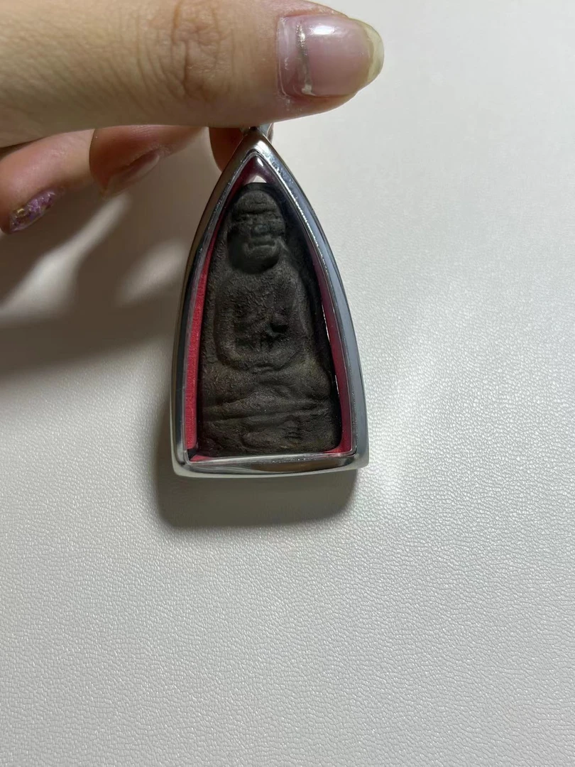 龙婆托阿赞自身佛牌