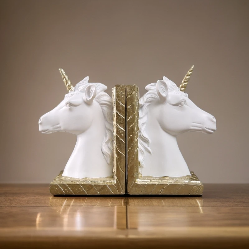 现代简约轻奢摆件创意家居酒柜装饰品独角兽马办公室工书立10直播