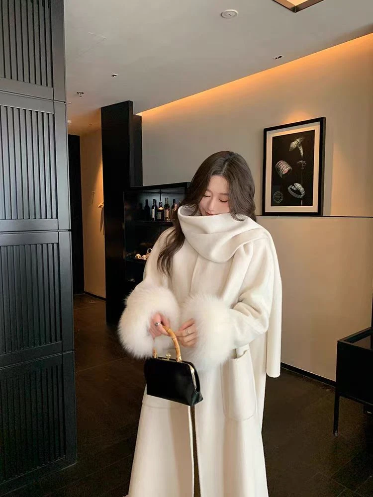 2024冬季高级感斗篷款狐狸毛袖羊毛外套配腰带