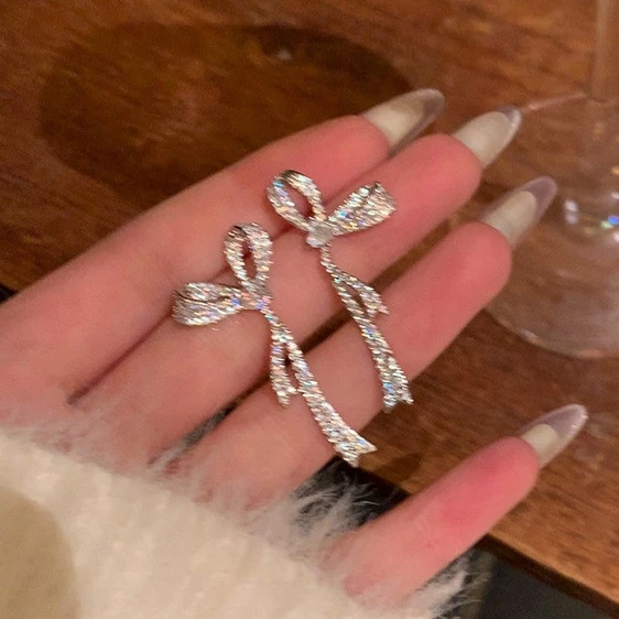 铜合金耳饰 气质蝴蝶结轻奢耳环S925银针满钻锆石小众设计感