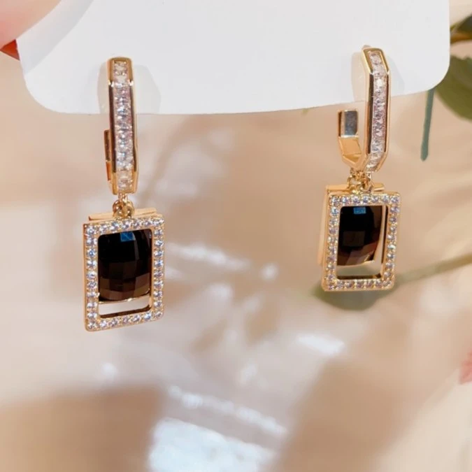 铜合金合成锆石耳饰 超闪微镶锆石黑色方形耳钉