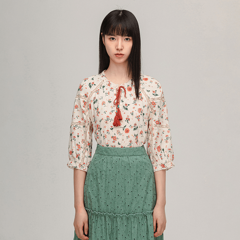 茵曼23碎花夏装印花蕾丝镂空拼接绑带流苏长袖衬衣衬衫