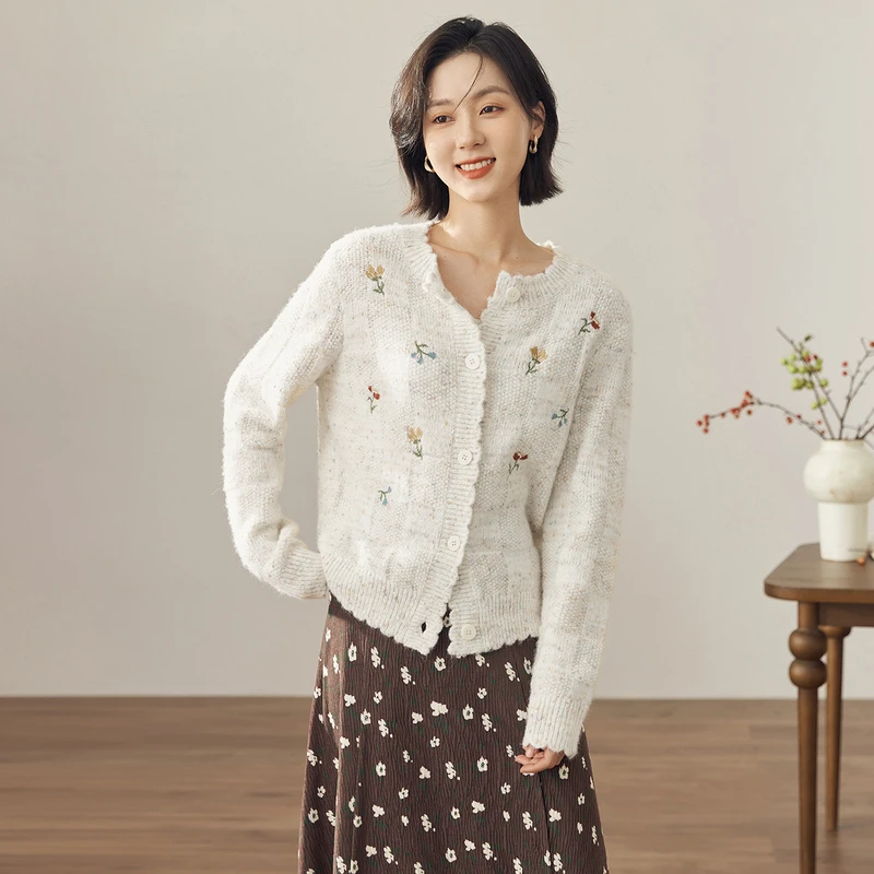 【欧若风新品】茵曼冬季绵羊毛法式刺绣针织毛衣减龄长袖开衫外套女