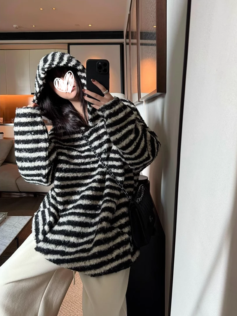 奶油奥巧系列4版本绒绒颗粒感宽松慵懒条纹连帽卫衣 8243#