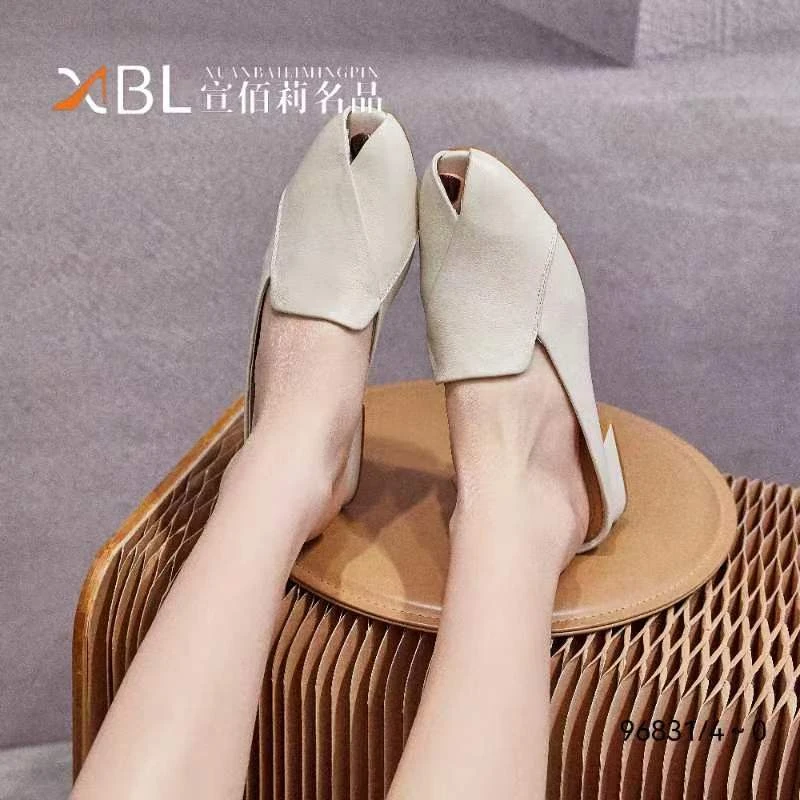 （橡胶底粗跟2-3公分）2023新款品质女式鱼嘴凉拖头层牛皮831黑米