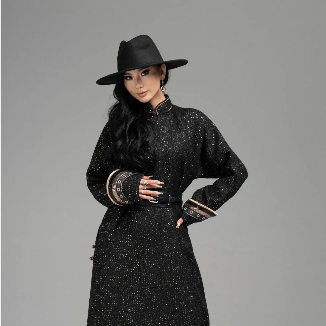 【黛尔玛精品服饰3】设计师秋季新款小香风气质百搭民族风长袍D9072